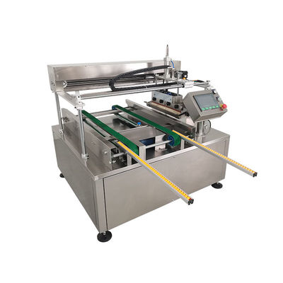 Bon prix Machine d'accessoires en acier inoxydable 5-8 plateau/min Machine automatique de brossage des œufs en ligne