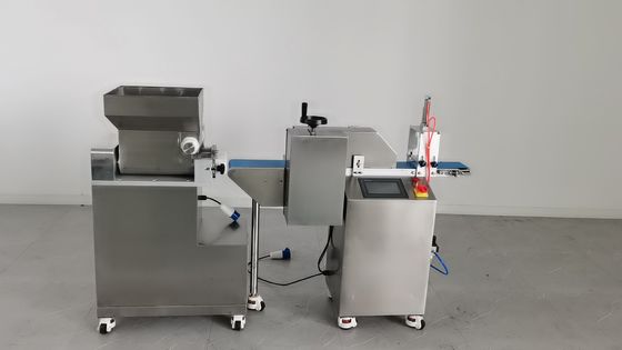 Bon prix Ligne de production de craquelins compacte à trois rangées pour le démarrage d'une petite entreprise En ligne