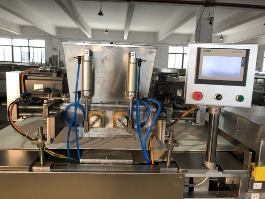 Bon prix Ligne de production automatisée de pépites de chocolat Solution à haute efficacité Équipement en ligne