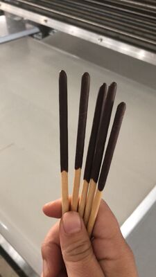 Bon prix Machine de chocolatage pour biscuits Pocky Modèle 900 450-500 pièces par minute en ligne